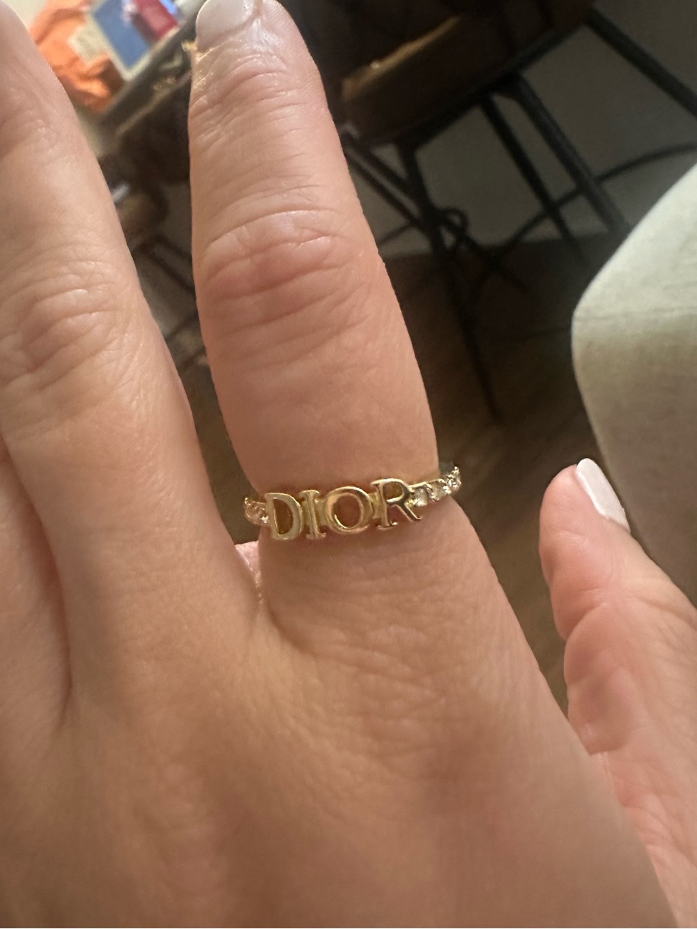 Size 8 fashion ring - Picture 6 of 6